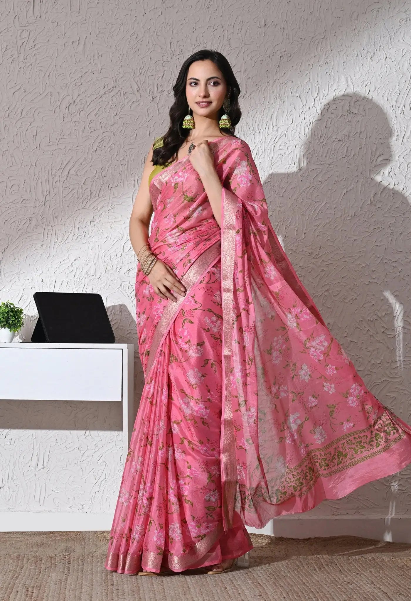 Rosabelle Chinnon Jacquard Saree - Sindhu